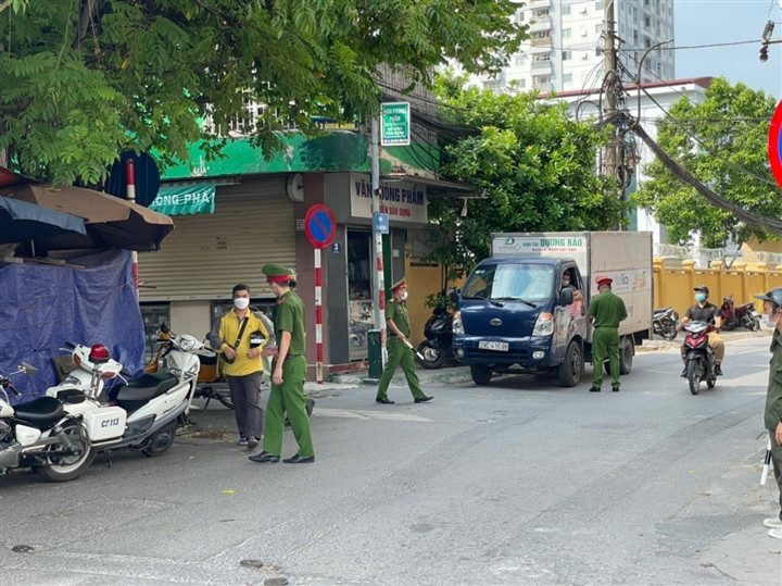 Trong 4 ngày lượng chức năng của thành phố đã xử phạt hơn 3 tỷ đồng đối với các trường hợp vi phạm phòng, chống dịch. Ảnh minh họa. Nguồn internet.