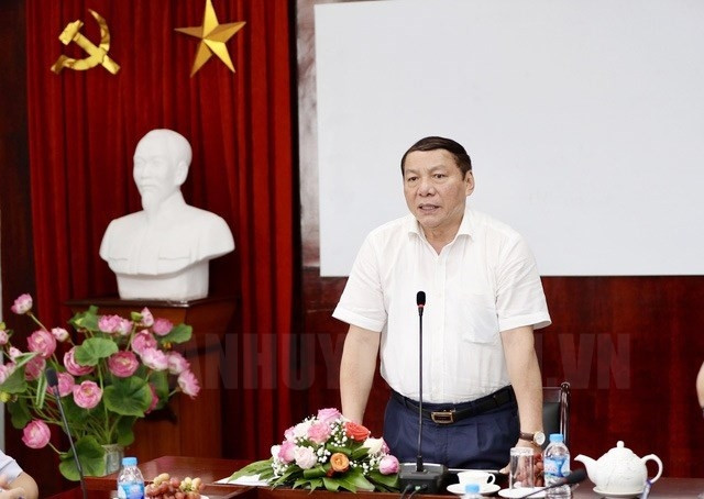 Bộ trưởng Bộ Văn hóa, Thể thao và Du lịch Nguyễn Văn Hùng làm Chủ tịch Hội đồng cấp Nhà nước xét tặng Giải thưởng Hồ Chí Minh, Giải thưởng Nhà nước về văn học, nghệ thuật năm 2021.