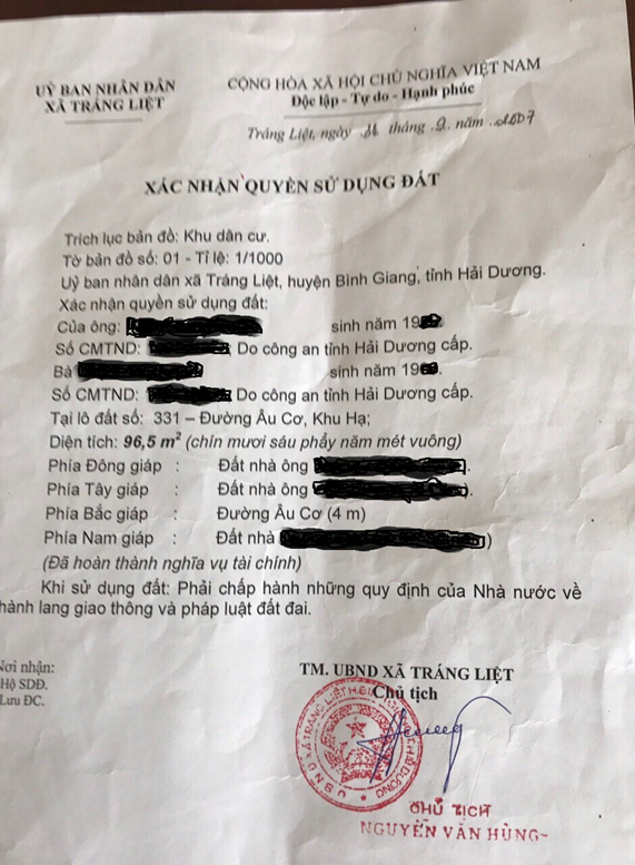 Giấy xác nhận Quyền sử dụng đất lại được ông Nguyễn Văn Hùng- Chủ tịch UBND ký ngày 3092007.