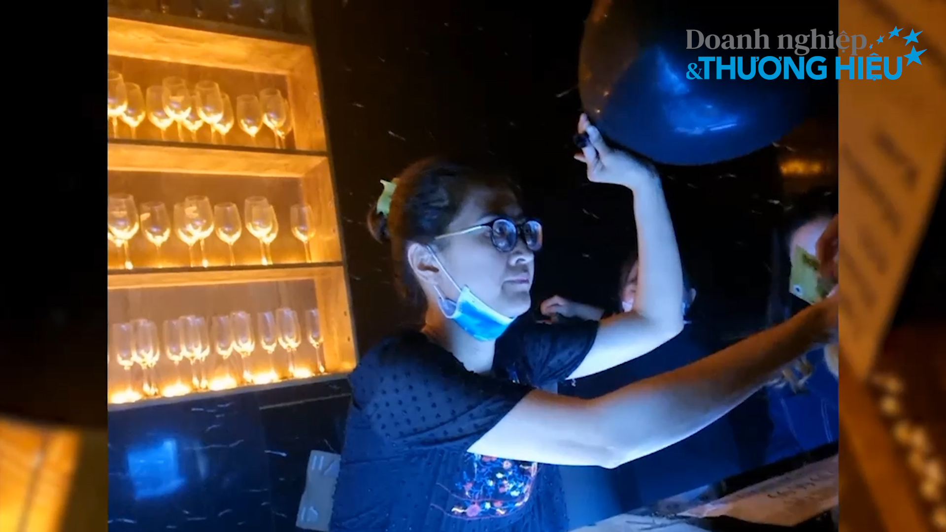 Hà Nội tạm dừng dịch vụ karaoke, quán bar, vũ trường từ 0h ngày 30-4.00_24_31_12.Still001