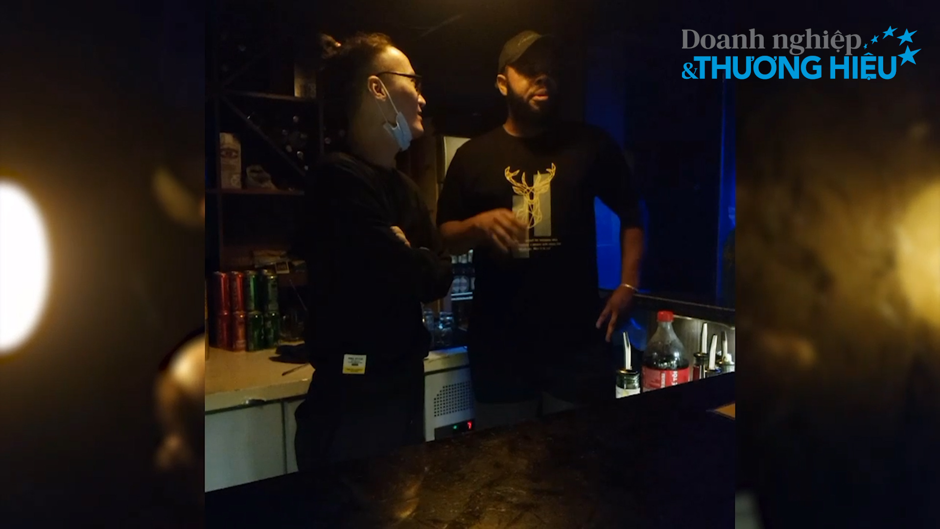Hà Nội tạm dừng dịch vụ karaoke, quán bar, vũ trường từ 0h ngày 30-4.00_24_52_22.Still003
