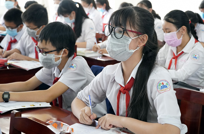 học sinh các khối lớp 7, 8, 9, 10, 11, 12 của các trường trung học phổ thông, các trường trung học cơ sở, các trung tâm giáo dục nghề nghiệp giáo dục thường xuyên, các trường trung cấp, cao đẳng, học viện có liên kết dạy văn hóa kết hợp dạy nghề... sẽ đi học trực tiếp từ 8/2/2022 (thứ Ba);