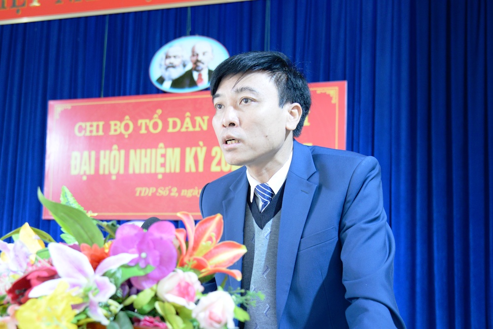 Đồng chí Nguyễn Văn Vịnh, Phó Bí thư Đảng bộ, Chủ tịch UBND thị trấn Bích Động dự và phát biểu tại Đại hội