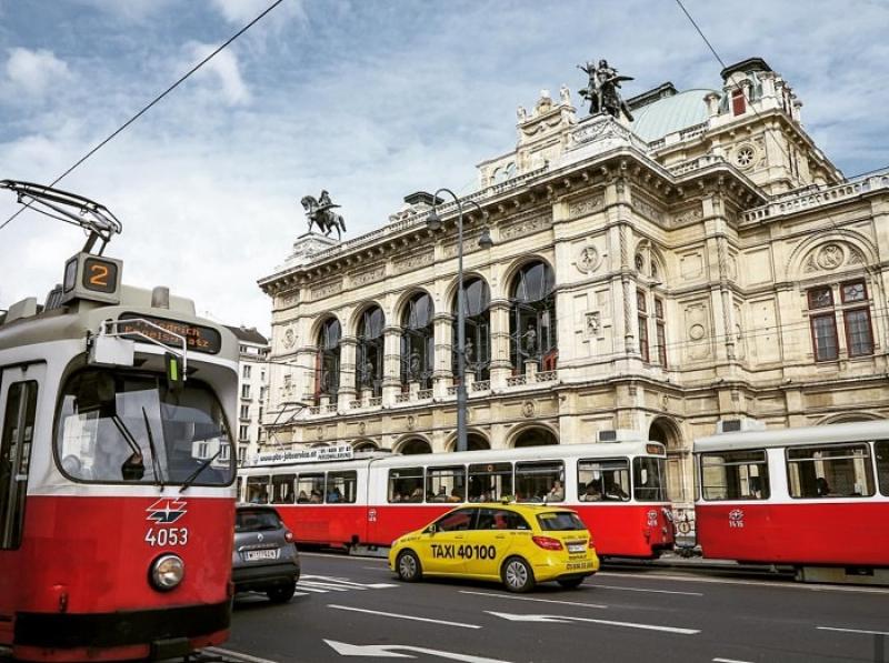 Hình 2. Việc di chuyển ở Vienna được thiết kế để sử dụng hiệu quả tài nguyên và không gian.