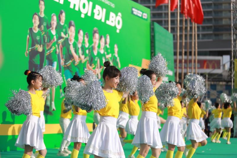 Màn đồng diễn Năng Động Việt Nam thổi bùng không khí sôi động tại Quảng trường 2-4, TP. Nha Trang