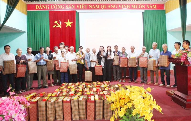Anh003