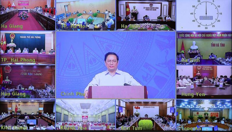 Tham dự phiên họp được kết nối tới các tỉnh, thành phố theo hình thức trực tuyến có các đồng chí Bí thư, Chủ tịch UBND các tỉnh, thành phố trực thuộc Trung ương - Ảnh VGPNhật Bắc