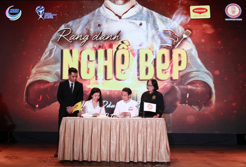 Thông qua chương trình hợp tác giai đoạn 2023-2024, Nestlé Việt Nam và nhãn hàng MAGGI Professional cam kết thực hiện 3 hoạt động trọng tâm hướng đến mục tiêu hỗ trợ các đầu bếp trên toàn quốc.