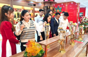 “Phố thị hoa vàng” vừa khai trương Showroom Sâm Ngọc Linh Kon Tum K5