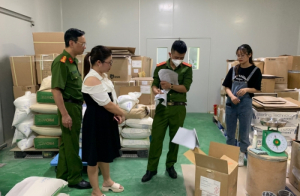 Khởi tố vụ án hình sự Công ty CP sữa Hà Lan sản xuất sữa bột kém chất lượng
