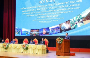 Thủ tướng Phạm Minh Chính làm việc với Ban Thường vụ Tỉnh ủy Hòa Bình 