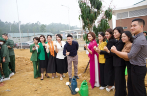 Phát động chương trình “Trường xanh” tại Hòa Lạc