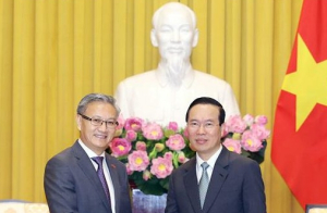 Chủ tịch nước Võ Văn Thưởng tiếp đồng chí Thongsavanh Phomvihane - Trưởng Ban Đối ngoại Trung ương Lào
