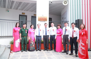 Khánh thành và gắn biển nhiều trường học chào mừng 20 năm thành lập quận Long Biên
