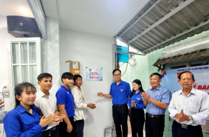 Đoàn Thanh niên Tổng Công ty Khí Việt Nam trao tặng Nhà tình bạn tại Thị trấn Nhà Bè