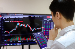 Khối ngoại bán ròng tăng, VN-Index chốt tuần giảm điểm nhẹ