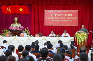 Thủ tướng Phạm Minh Chính tiếp xúc cử tri Cần Thơ trước kỳ họp thứ 5