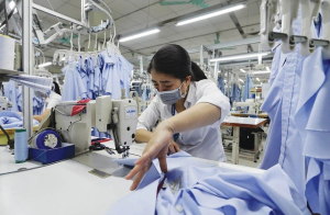 Nghiên cứu, đề xuất chính sách hỗ trợ người lao động bị ảnh hưởng từ việc cắt giảm đơn hàng