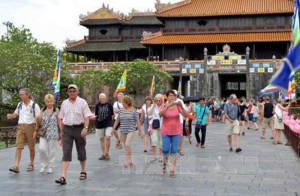 Việt Nam nâng thời hạn tạm trú lên 45 ngày cho công dân 13 nước