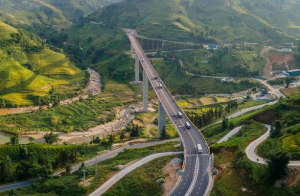 Thông xe toàn tuyến đường nối và cầu cạn cao nhất Việt Nam đi Sa Pa