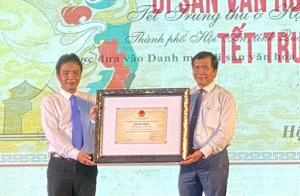 Hội An nhận danh hiệu Di sản văn hóa phi vật thể cấp quốc gia Tết Trung thu