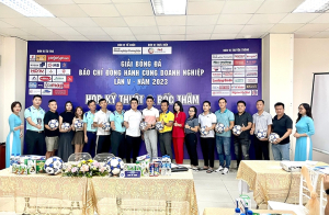 12 đội bóng tham gia tranh tài tại Giải bóng đá 