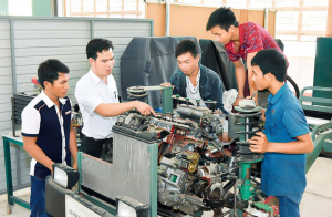 Xây dựng và phát triển thị trường lao động linh hoạt, hiệu quả, bền vững và hội nhập