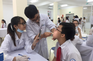 Mức đóng, hưởng bảo hiểm y tế học sinh, sinh viên năm học 2023 - 2024