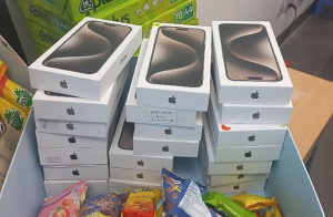Phát hiện lô hàng 20 chiếc iPhone 15 Pro Max mang lậu vào Việt Nam tại sân bay Đà Nẵng