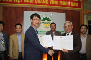 Lễ ký kết hợp tác toàn diện “Hiệp hội doanh nghiệp vừa và nhỏ ngành nghề nông thôn Việt Nam - Công ty TNHH Joon Jiyon Hàn Quốc”