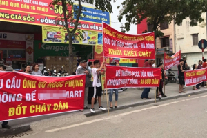 Dân chung cư Hà Nội cảnh báo công tác phòng cháy sau hỏa hoạn Carina