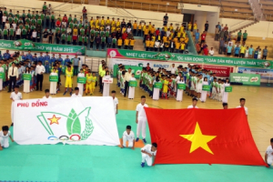 Khai mạc Giải bóng đá học sinh Tiểu học và THCS toàn quốc khu vực IV