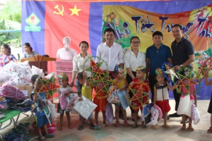 Trung thu sớm cho trẻ em vùng cao