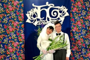 Bạn bè và người hâm mộ chúc mừng MC Thảo Vân làm 'cô dâu'