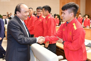 Thủ tướng: Hàng triệu con tim hướng về Đội tuyển Việt Nam!