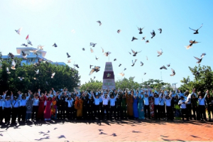 Loạt phóng sự ảnh “Hiên ngang Trường Sa”:  Sức sống giữa ngàn khơi