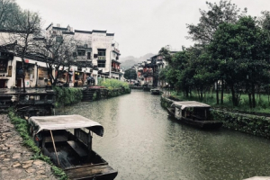 Đâu chỉ có Phượng Hoàng cổ trấn, Trung Quốc còn có Vụ Nguyên đẹp như một giấc mơ