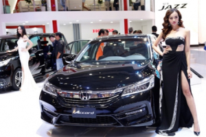 Người Việt ngày càng bạo chi mua xe hơi
