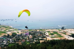 Lễ hội Dù lượn đầu tiên trên đảo Lý Sơn