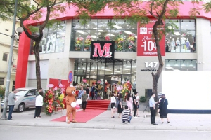 Công ty thời trang M2: Tưng bừng khai trương tại cơ sở mới