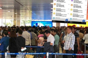 Chưa lên máy bay đã bị tin nhắn taxi… dội bom