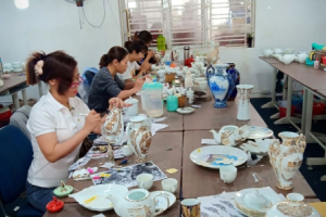 8X hồi sinh thương hiệu gốm sứ vẽ vàng ròng