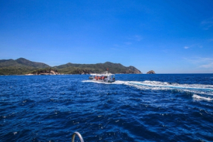 Sắc xanh trời biển ở Vĩnh Hy