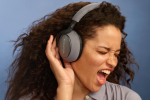 Bowers & Wilkins ra dòng tai nghe không dây khử tiếng ổn mới