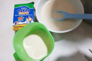 Bị tố sữa "vón cục, bốc mùi lạ" Nutifood tự kiểm nghiệm rồi tuyên bố...an toàn