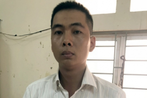 Công an “rởm” khoe số hiệu giả để xin cảnh sát giao thông bỏ qua vi phạm
