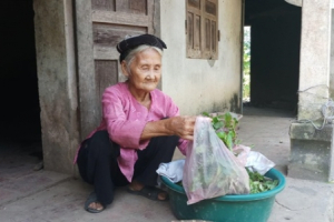Bà cụ nhà quê và sự liêm sỉ