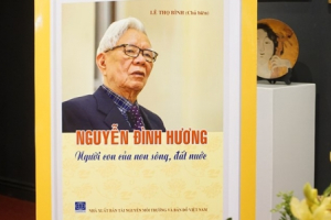 Ra mắt cuốn sách "Nguyễn Đình Hương - Người con của non sông, đất nước"