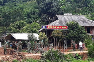 Nỗ lực của thầy, trò vùng lũ Sa Ná