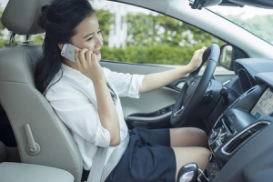 Những điều cần lưu ý với phụ nữ khi lái ô tô
